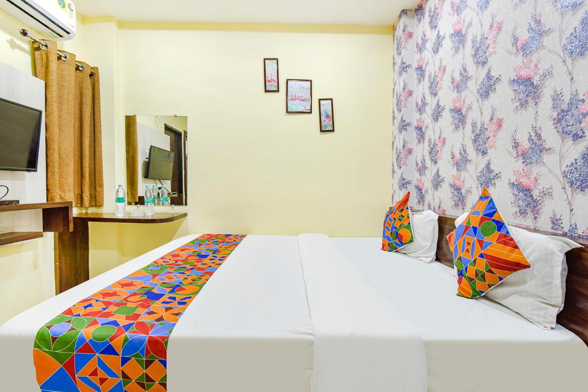 Fabexpress A2 And Restro Hotel Indore Eksteriør billede